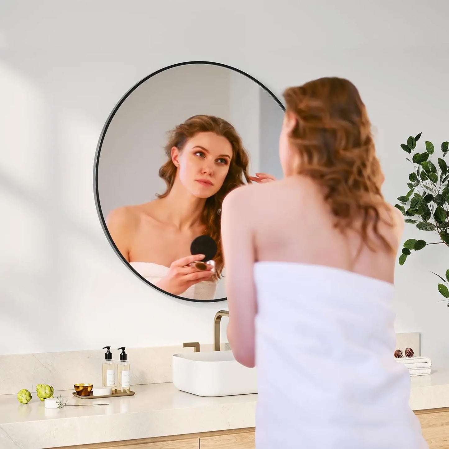 Round Wall Mirror With Metal Frame Distortion-Free For Any Room