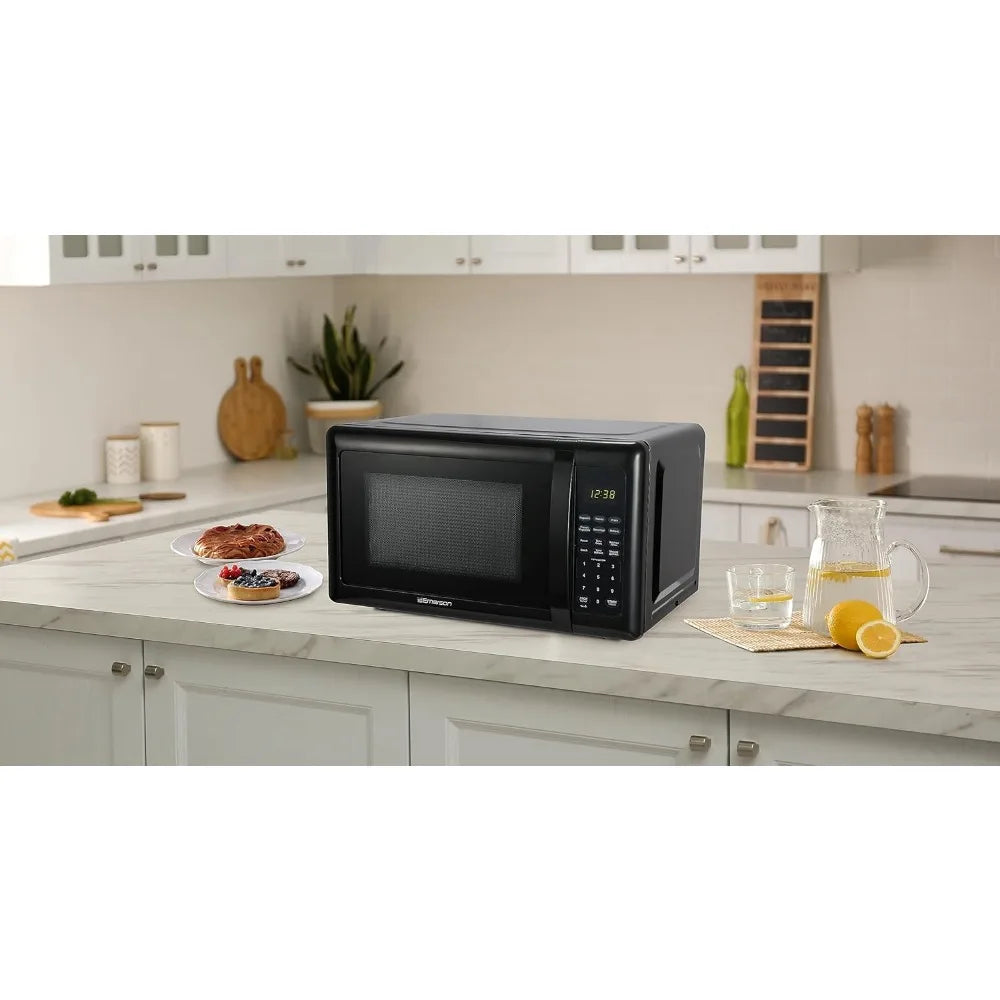 Emerson Compact Countertop Microwave Oven With Touch Control 700W